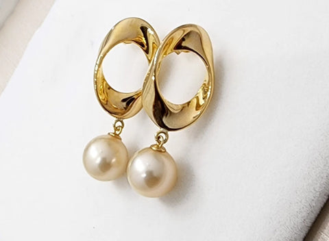 South sea pearl earring