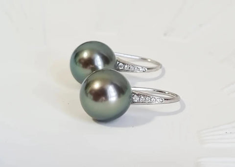 Tahitian sea pearl earring