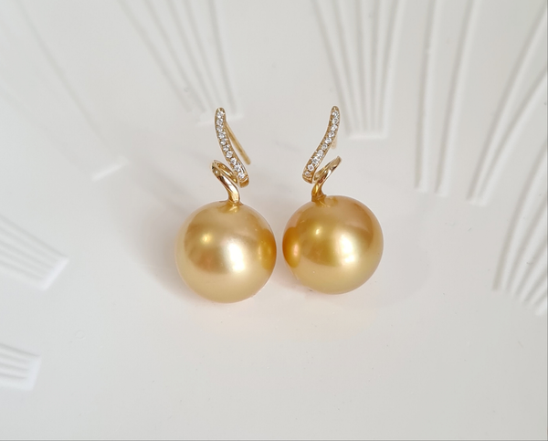 South sea gold pearl earring