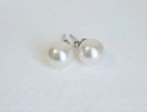 South sea white pearl earring