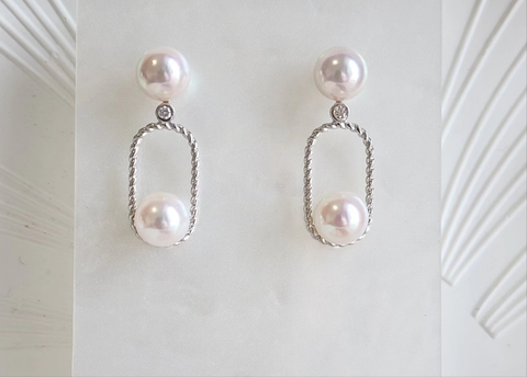 Akoya sea pearl earring