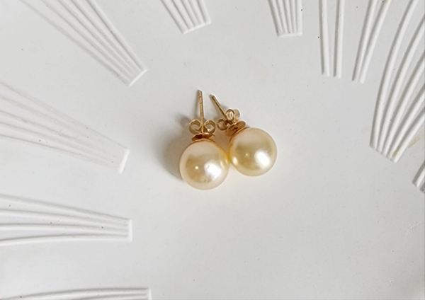 South sea pearl earring