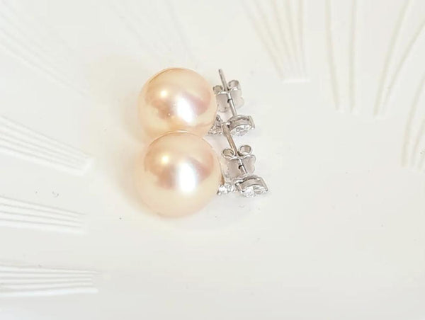 South sea pearl earring