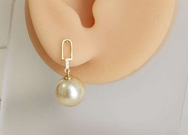 South sea light gold earring