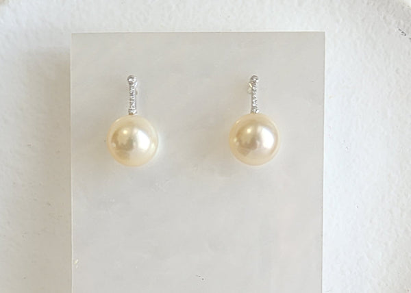 South sea pearl earring