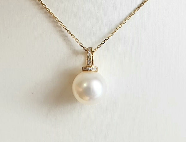 South sea white pearl pendant