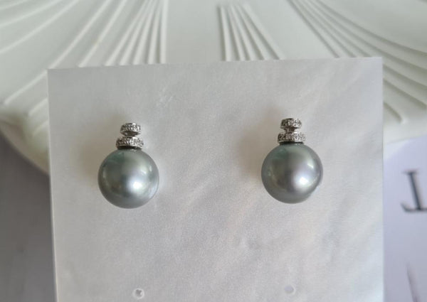 Tahitian sea pearl earring