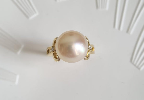 South sea cream pearl ring